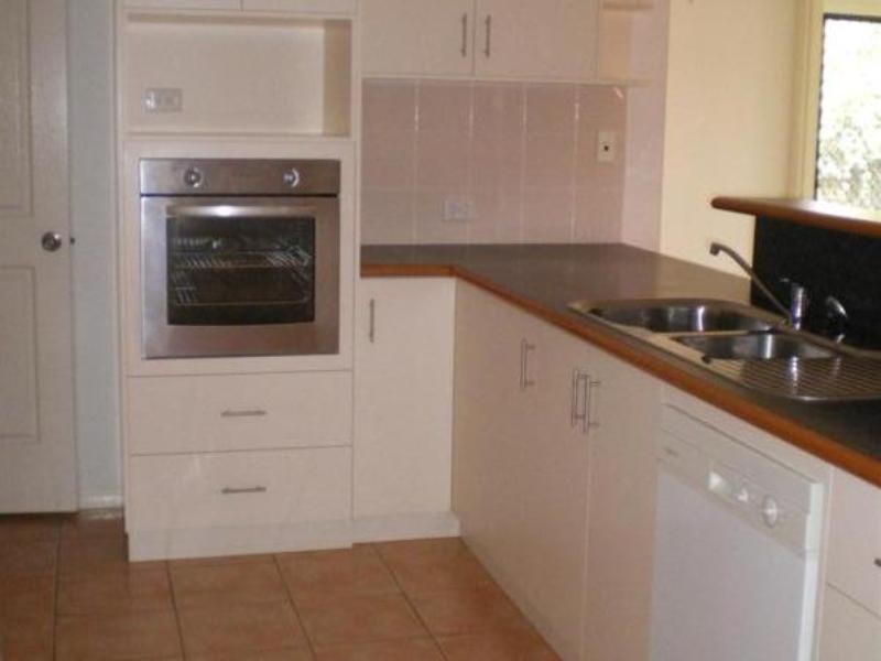 12 Squires Crescent, Kirwan QLD 4817