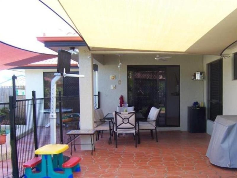 12 Squires Crescent, Kirwan QLD 4817