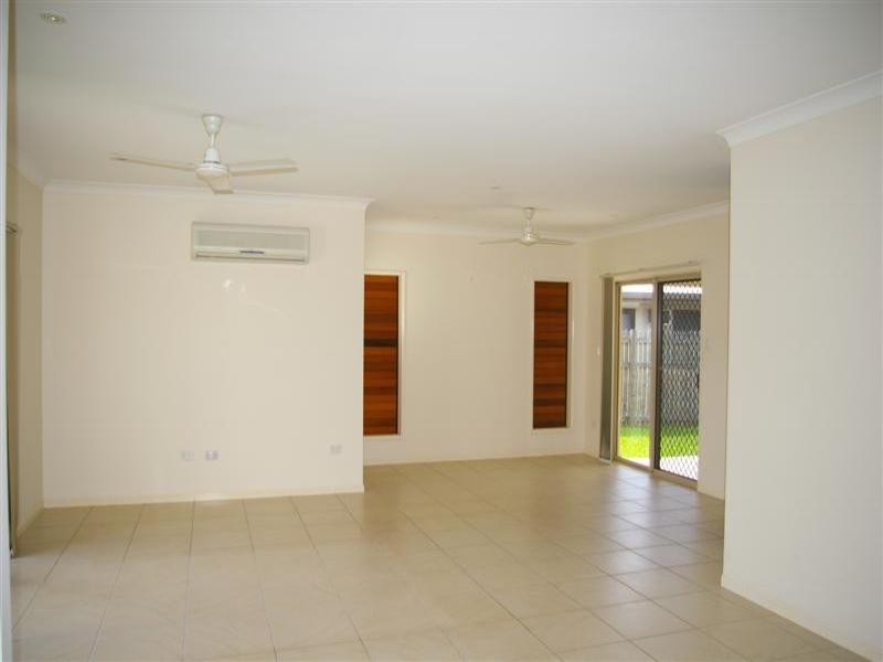 3 Crinum Way, Mount Louisa QLD 4814