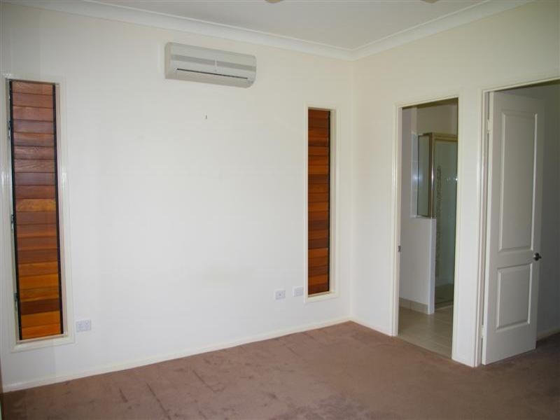 3 Crinum Way, Mount Louisa QLD 4814