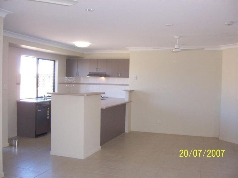 1/26 Chesham Drive, Kirwan QLD 4817