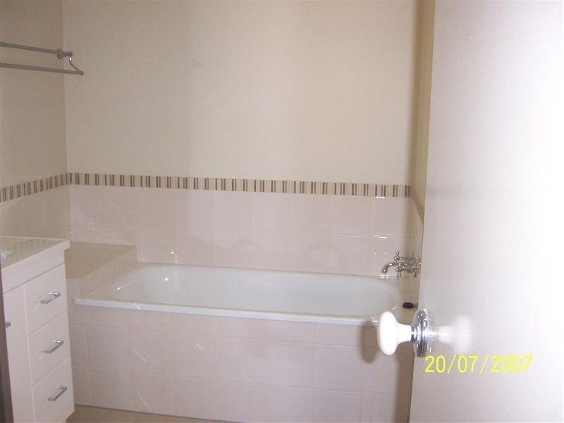 1/26 Chesham Drive, Kirwan QLD 4817