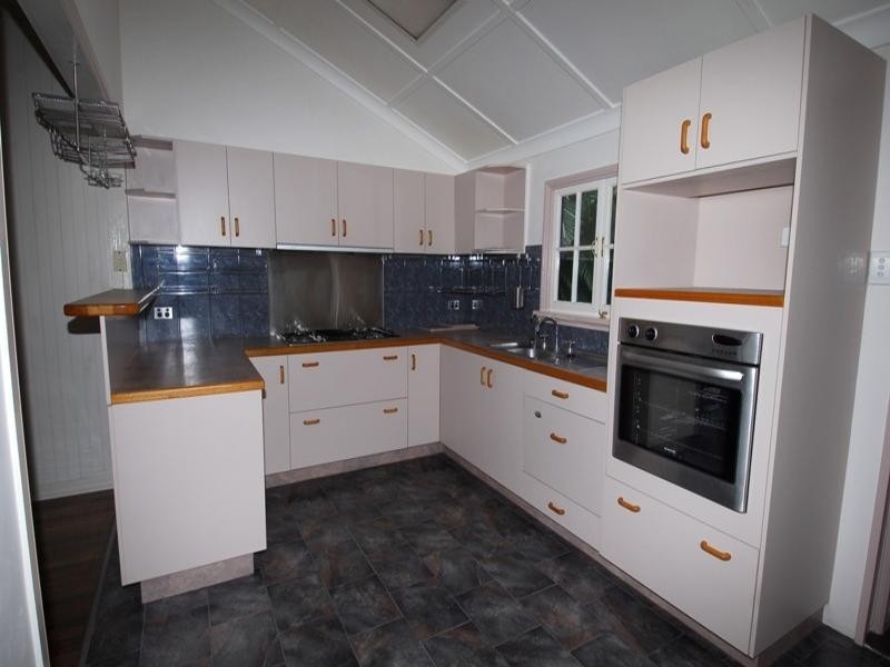 76 Philp Street, Hermit Park QLD 4812