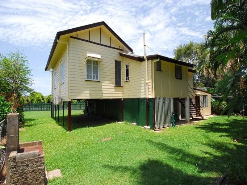 76 Philp Street, Hermit Park QLD 4812