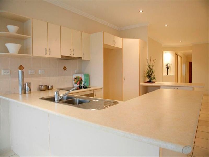 18 Somerville Place FAIRFIELD WATERS, Idalia QLD 4811