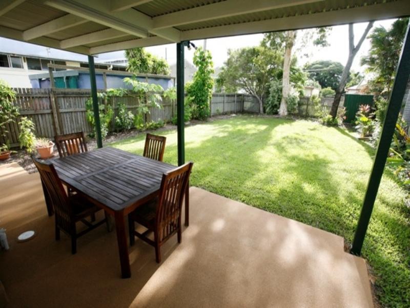 4 Leigh Street, Townsville QLD 4810