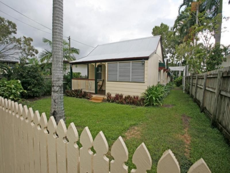 4 Leigh Street, Townsville QLD 4810