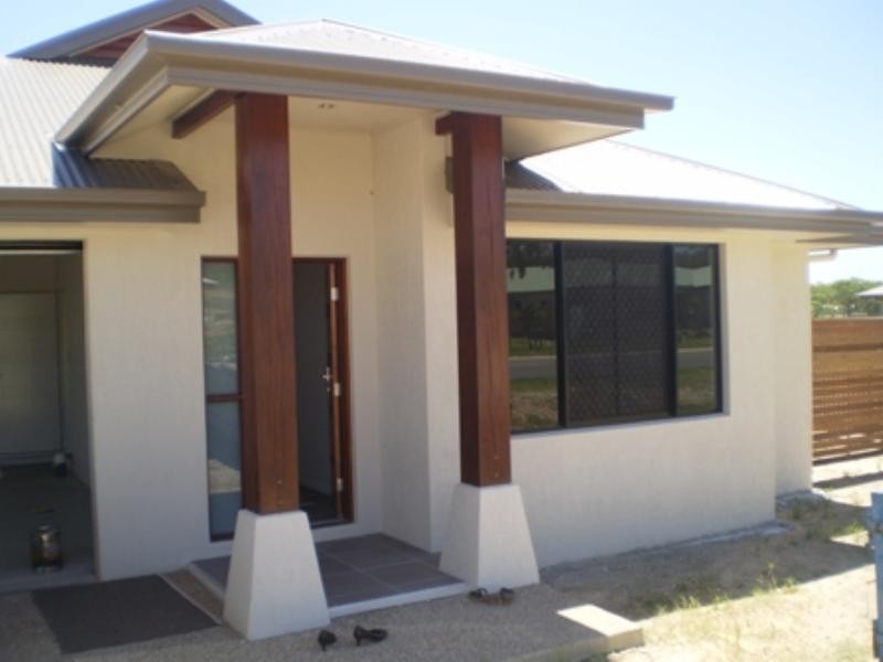 40 Hillock Crescent, Bushland Beach QLD 4818