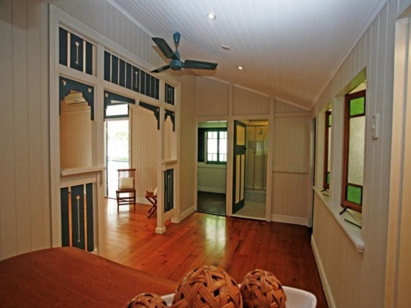 36 Hughes Street, Hermit Park QLD 4812