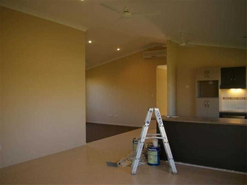 16 Eshelby Street, Bushland Beach QLD 4818