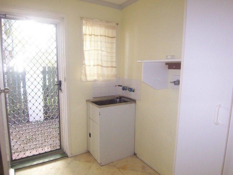 2 Turra Court, Mount Louisa QLD 4814