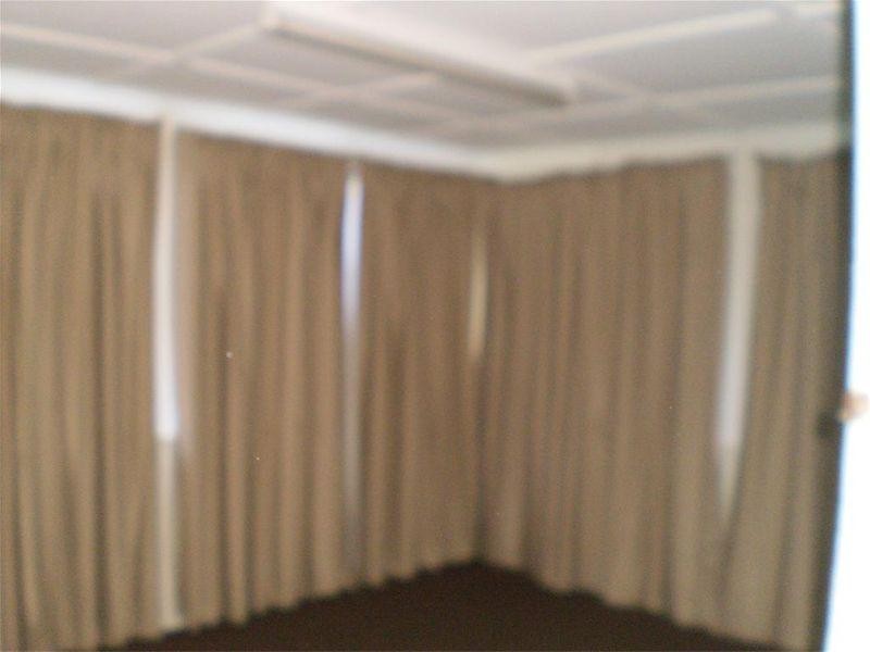 11 Whyte Street, Hermit Park QLD 4812