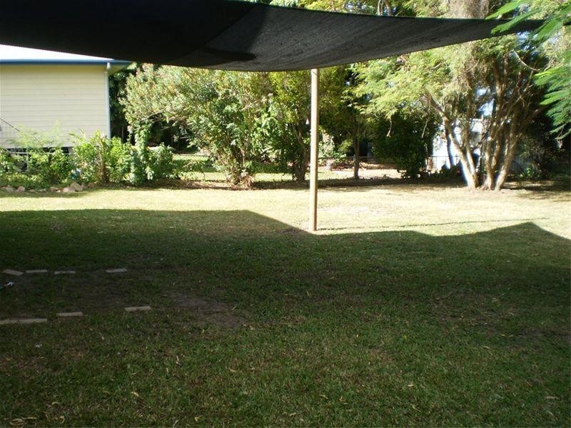 11 Whyte Street, Hermit Park QLD 4812