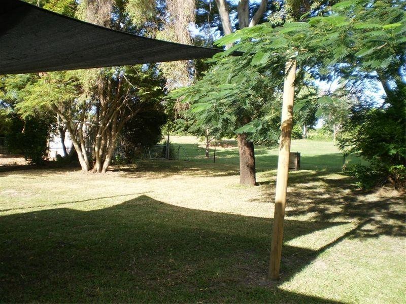 11 Whyte Street, Hermit Park QLD 4812