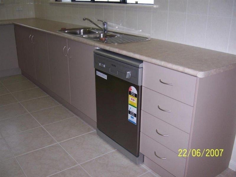 2 Phantom Place CRESTBROOK, Mount Louisa QLD 4814