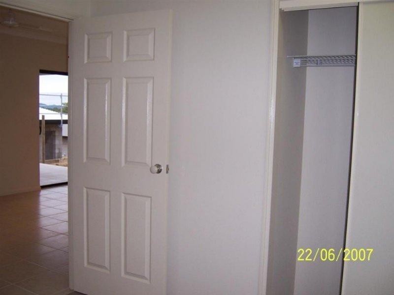 2 Phantom Place CRESTBROOK, Mount Louisa QLD 4814