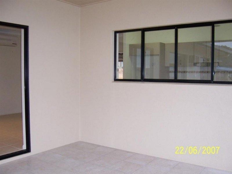 2 Phantom Place CRESTBROOK, Mount Louisa QLD 4814