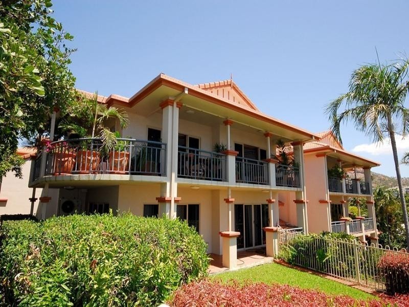 8/23-25 Willmett Street, North Ward QLD 4810