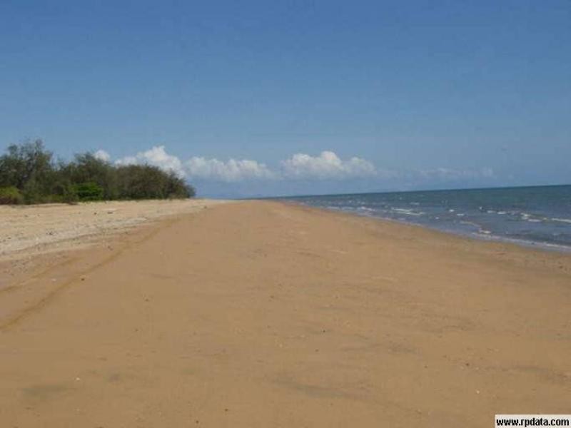 8 The Vines Court, Balgal Beach, Townsville QLD 4810