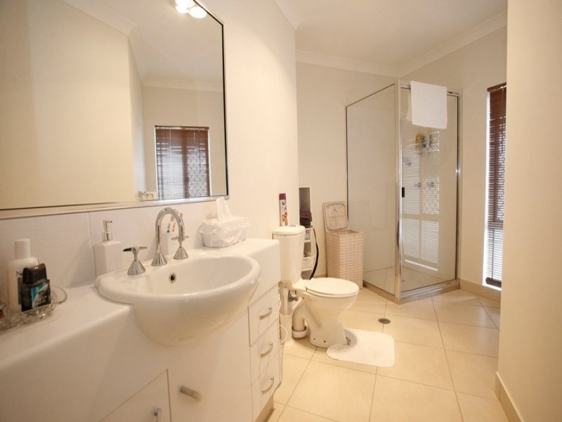 8 Palomar Court, Mount Louisa QLD 4814