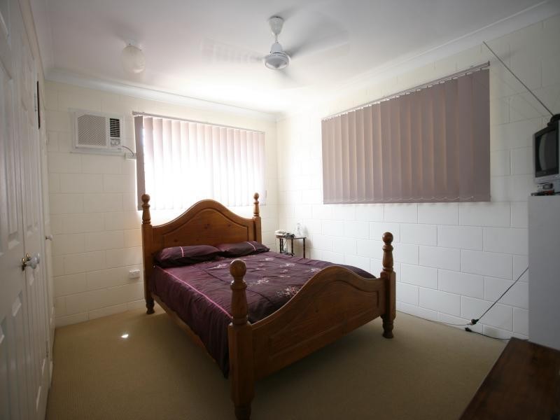 1 Gernika Court, Bushland Beach QLD 4818