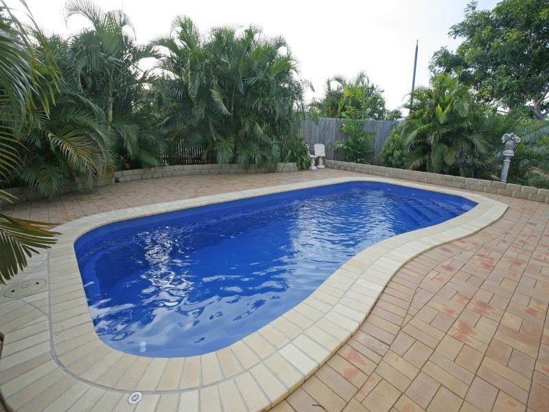 1 Gernika Court, Bushland Beach QLD 4818