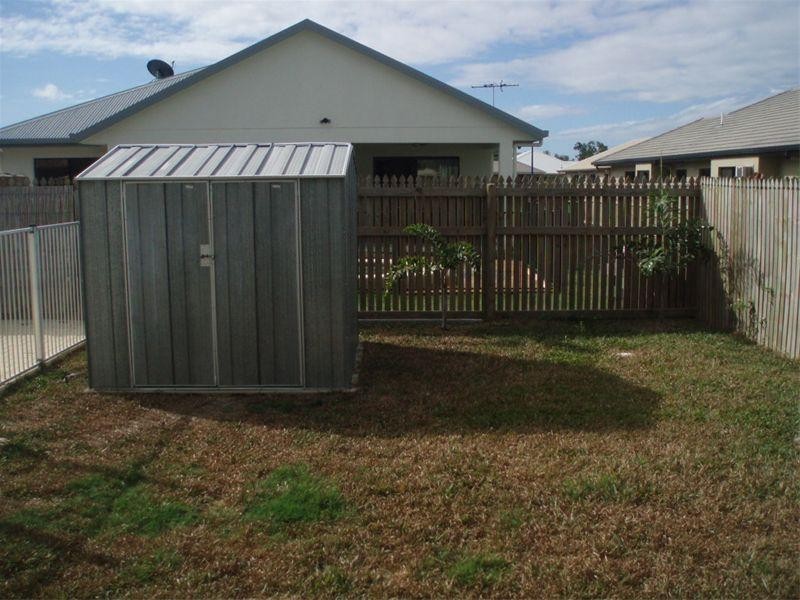 19 Sheerwater Parade, Douglas QLD 4814