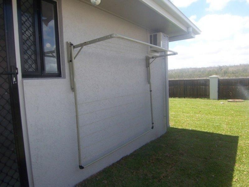 10 Seabrook Circuit, Bushland Beach QLD 4818