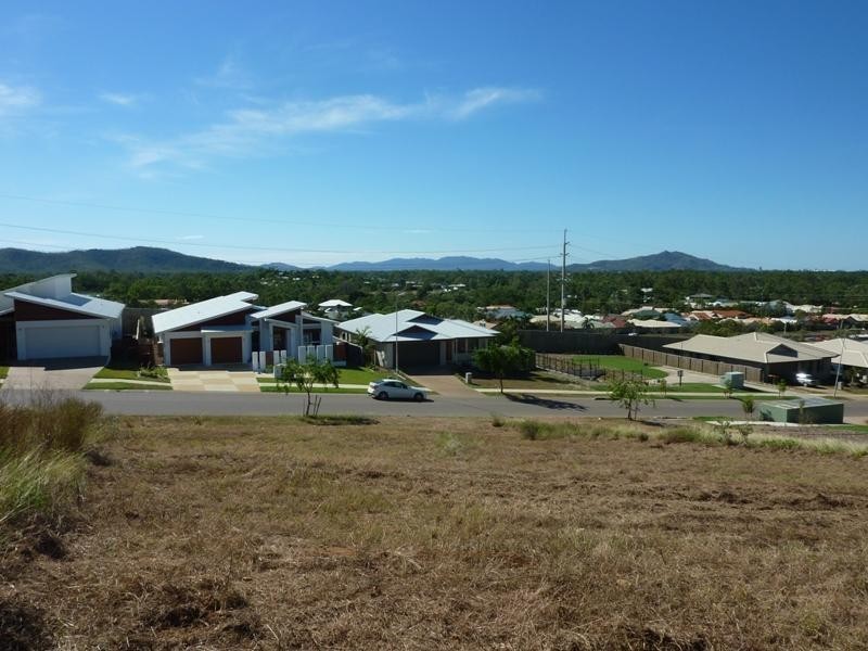 64 Klewarra Boulevard, Douglas QLD 4814