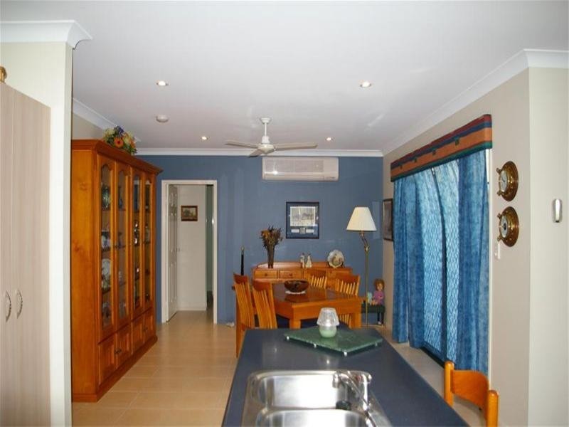 7 St Albans Road, Mount Louisa QLD 4814