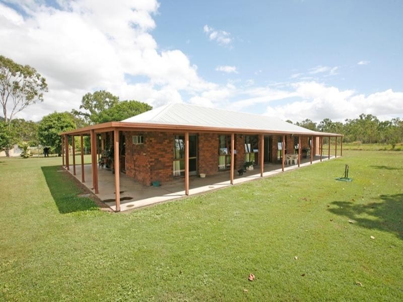 328 Valley Drive, Oak Valley QLD 4811