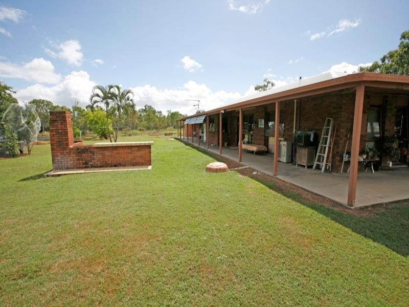 328 Valley Drive, Oak Valley QLD 4811