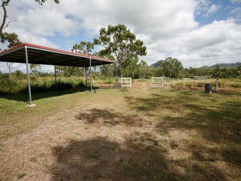 328 Valley Drive, Oak Valley QLD 4811