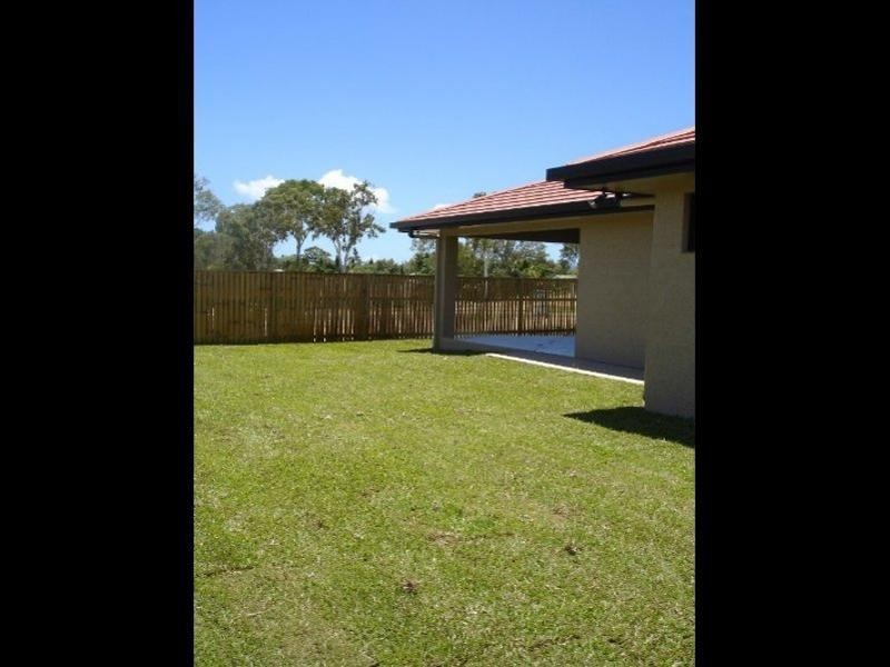 60 Woodwark Drive, Bushland Beach QLD 4818