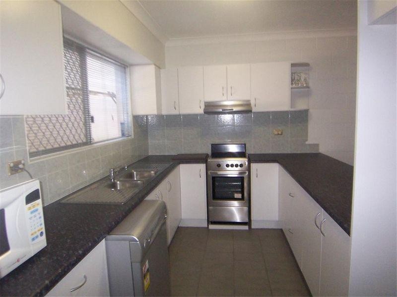 2/19 Second Avenue, Railway Estate QLD 4810