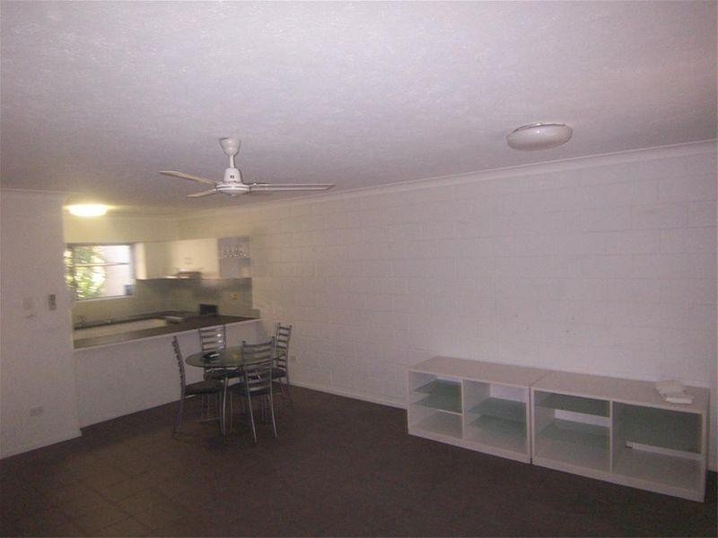 2/19 Second Avenue, Railway Estate QLD 4810