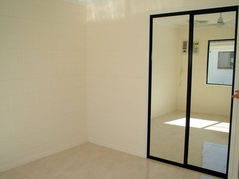 28 Norris Street, Hermit Park QLD 4812