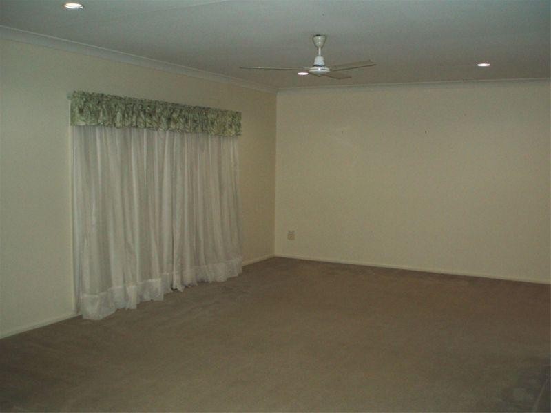 10 Warland Street, Kirwan QLD 4817