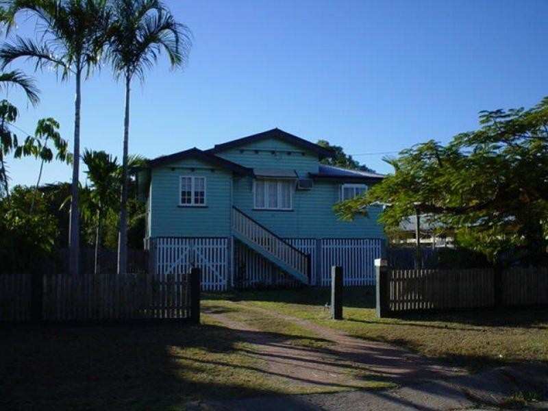 56 Cheyne Street, Pimlico QLD 4812