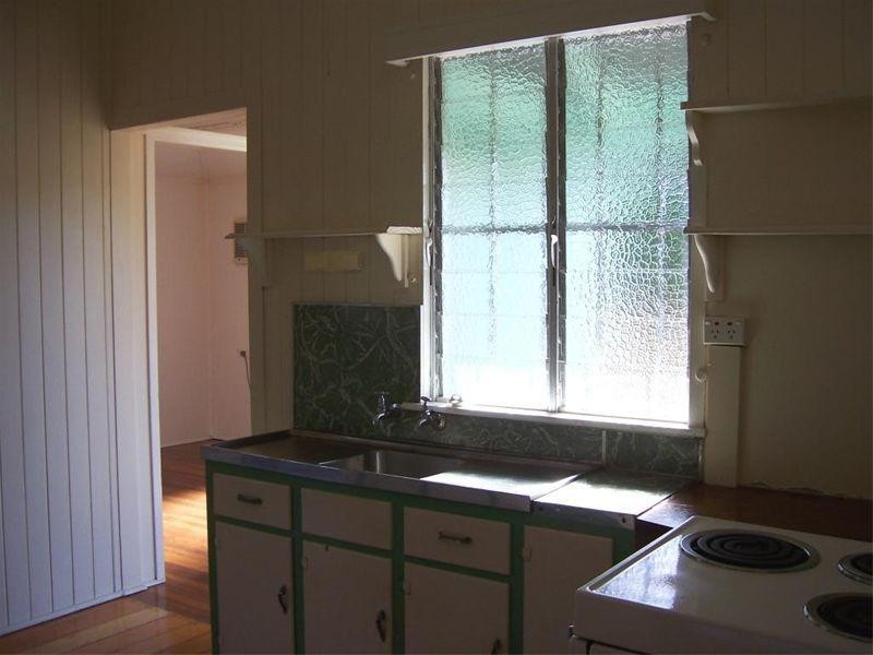 56 Cheyne Street, Pimlico QLD 4812