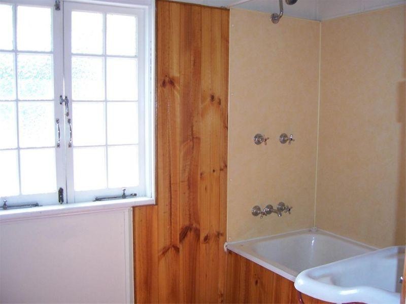 56 Cheyne Street, Pimlico QLD 4812