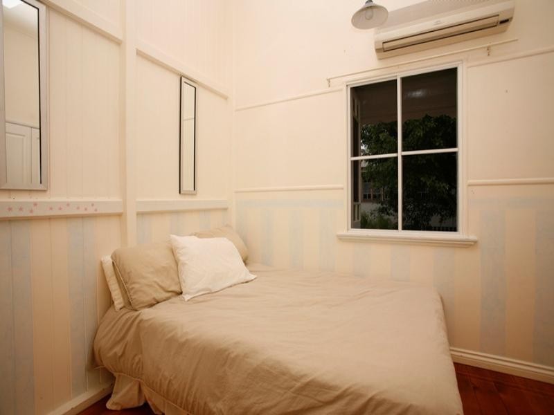 6 Edwards Street WEST End, Townsville QLD 4810