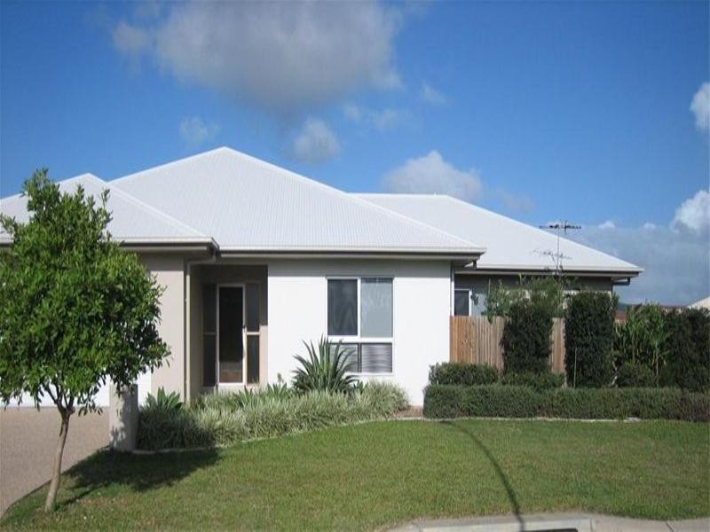 16 Springbrook Parade Fairfield Waters, Idalia QLD 4811