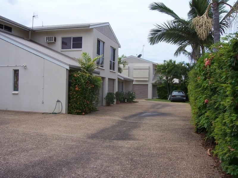 2/46 French Street, Pimlico QLD 4812