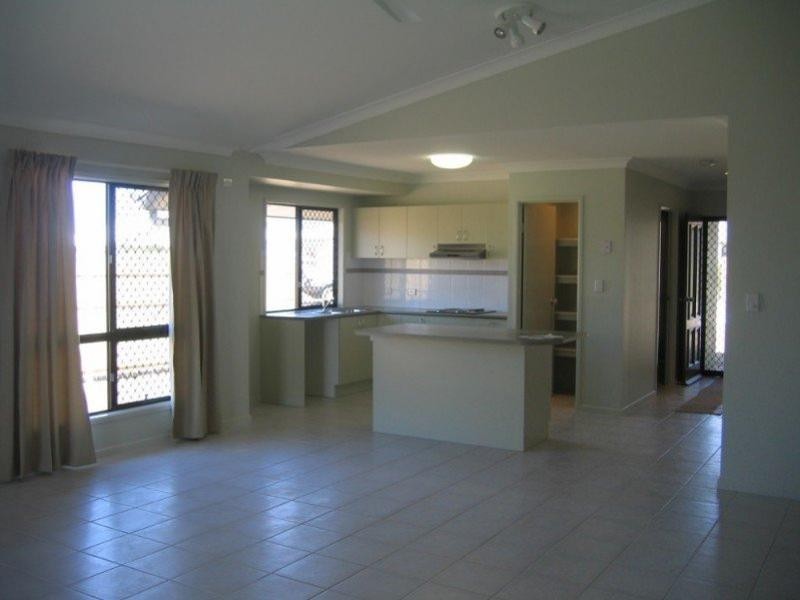 12 Chaimberlane Place, Kirwan QLD 4817