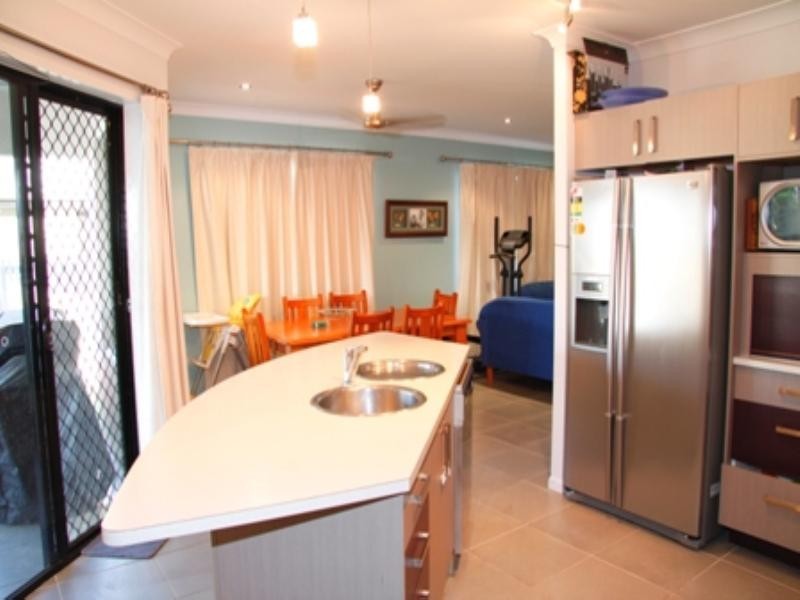 54 Timbury Way, Mount Louisa QLD 4814