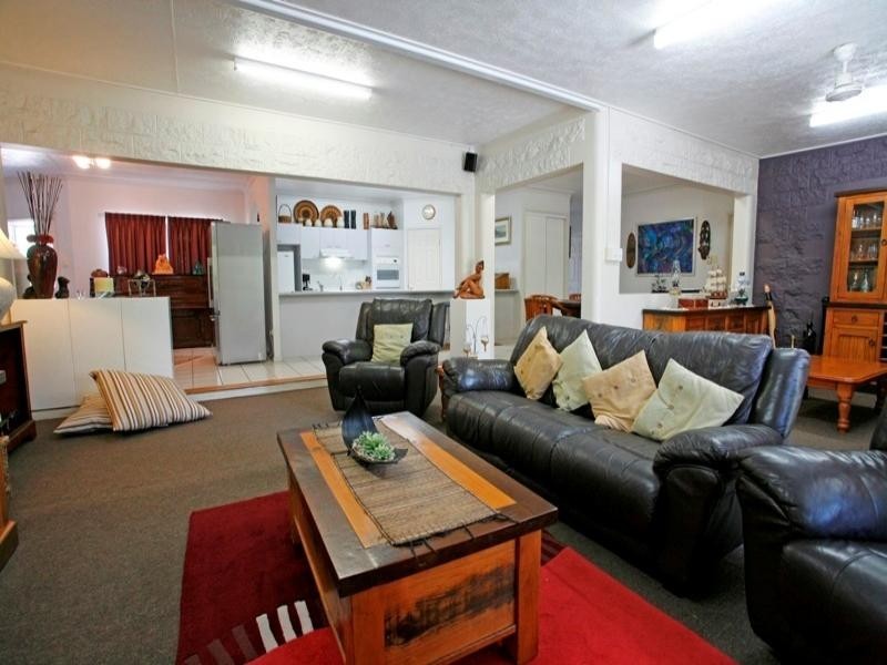 9 Rumbala Court, Bushland Beach QLD 4818