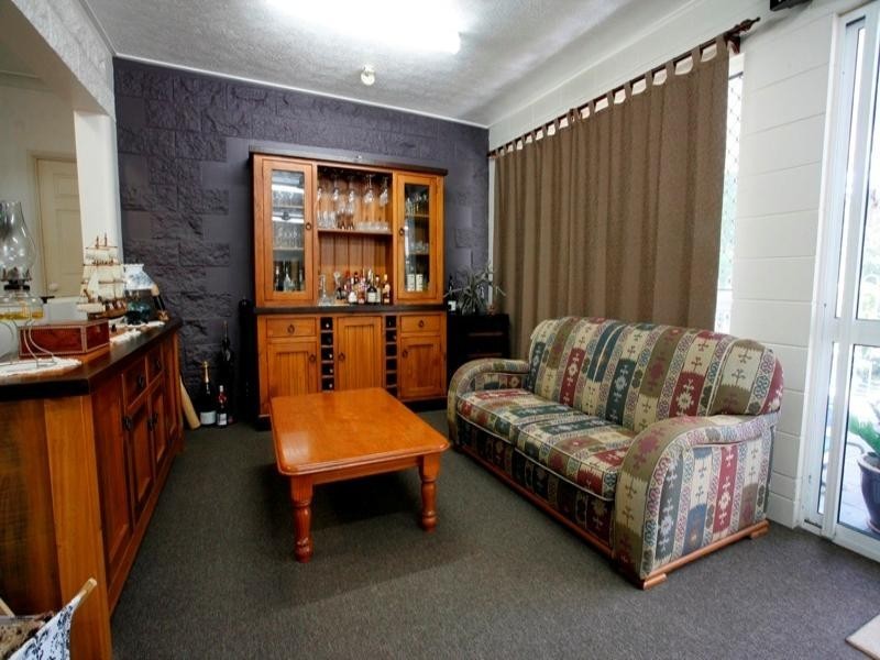 9 Rumbala Court, Bushland Beach QLD 4818