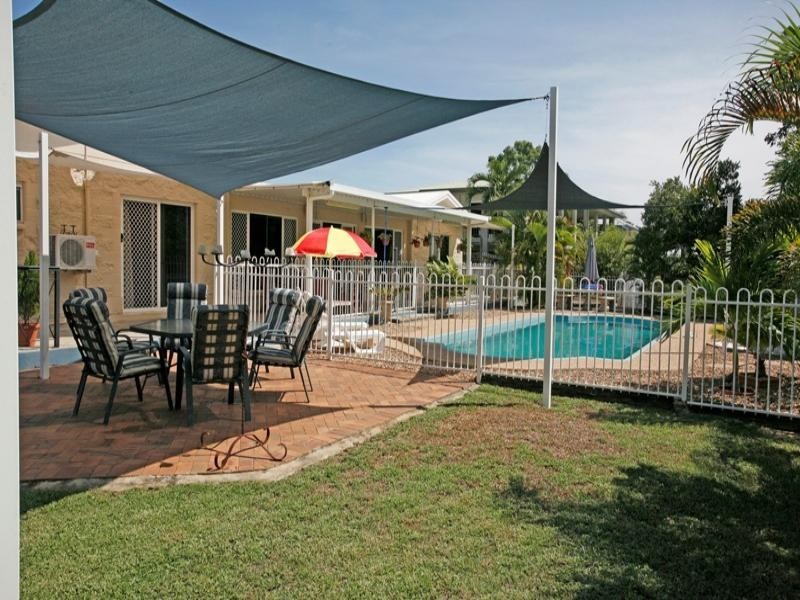 9 Rumbala Court, Bushland Beach QLD 4818