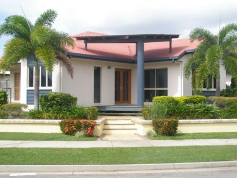 8 Crestbrook Drive, Mount Louisa QLD 4814